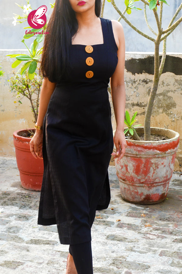 Blacki Dobby Sleeveless Straight Kurti