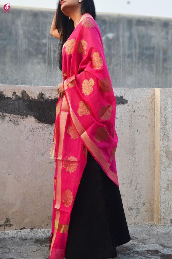 Magenta Chanderi Zari Woven Duptta