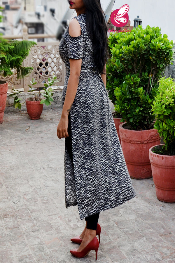 Black &amp; White Printed Rayon Cold Shoulder Sleeves Kurti