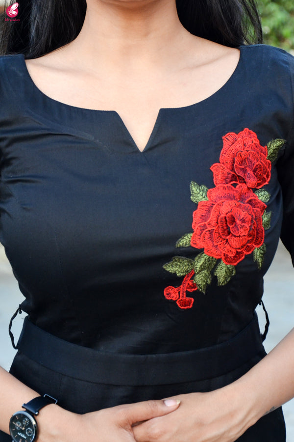 Black Short Panels Half Sleeves Dress